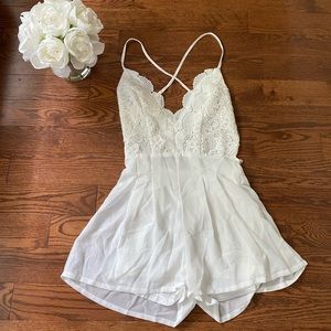 NWT Lacey criss cross back romper